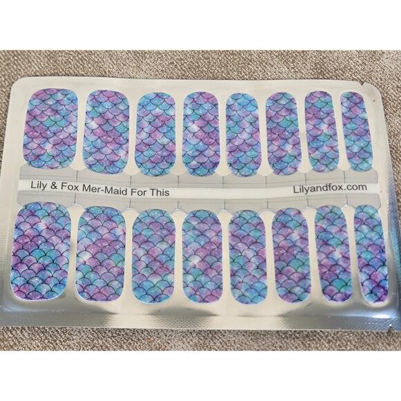 Lily & Fox ~ Nail Polish Strips ~ Nail Wraps ~ Manicure - Picture 1 of 1